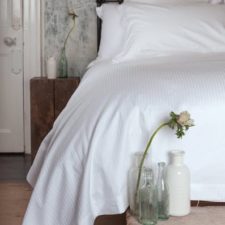 Beaumont & Brown mixed and white linen