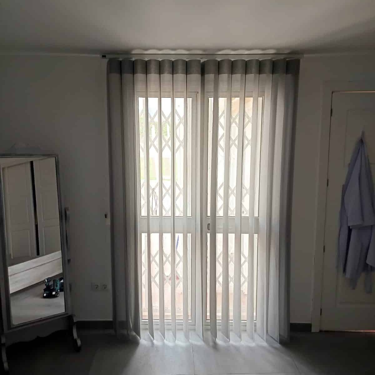 Vertical blinds grey